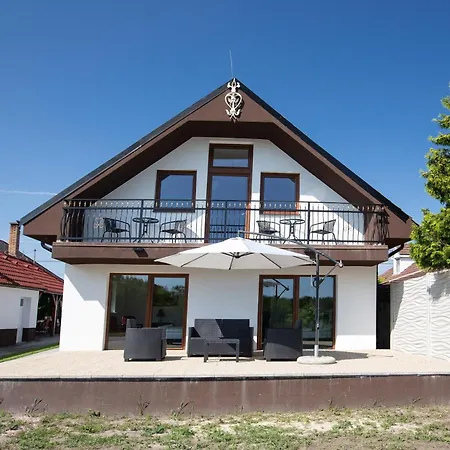 -villa Vintage -apartman Art C 109 Гостевой дом