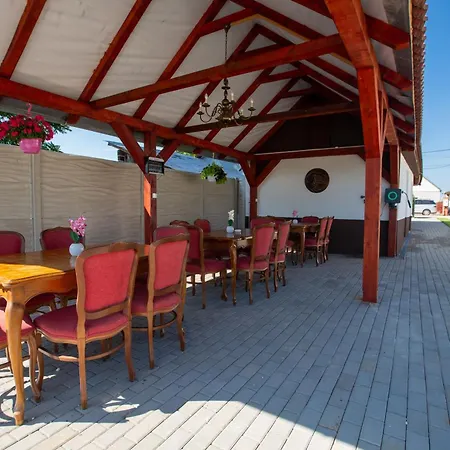 Penzión pre hostí -villa Vintage -apartman Art C 109 3*